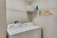 Broadstreet's Southland Green offers 1, 2, and 3 bedroom pet friendly apartments for rent in Medicin... (image 6)