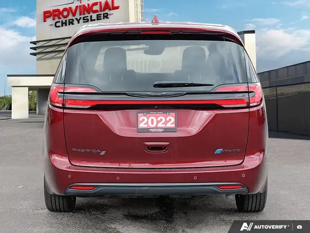 2022 Chrysler Passenger Vans Pacifica Hybrid Limited in Cars & Trucks in Windsor Region - Image 6