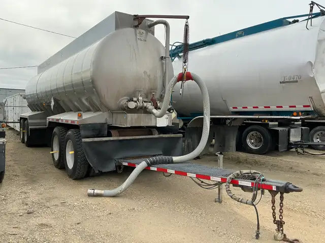2006 TREMCAR 32,000L Quad/A Tanker in Heavy Equipment in St. Albert - Image 2