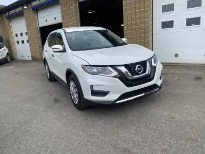 2017 NISSAN ROGUE 130.000 KM COMES WITH SAFETY+1YEARGOLDWARRANTY