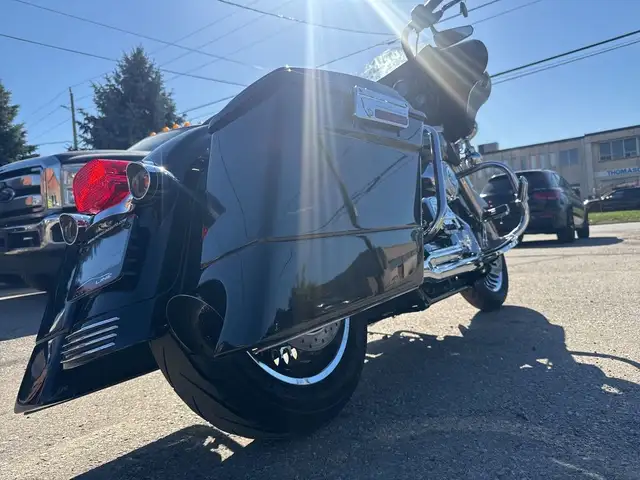 2011 Harley-Davidson Street Glide ~ ELECTRA GLIDE LTD ~ 103CI ~  in Sport Touring in City of Toronto - Image 14