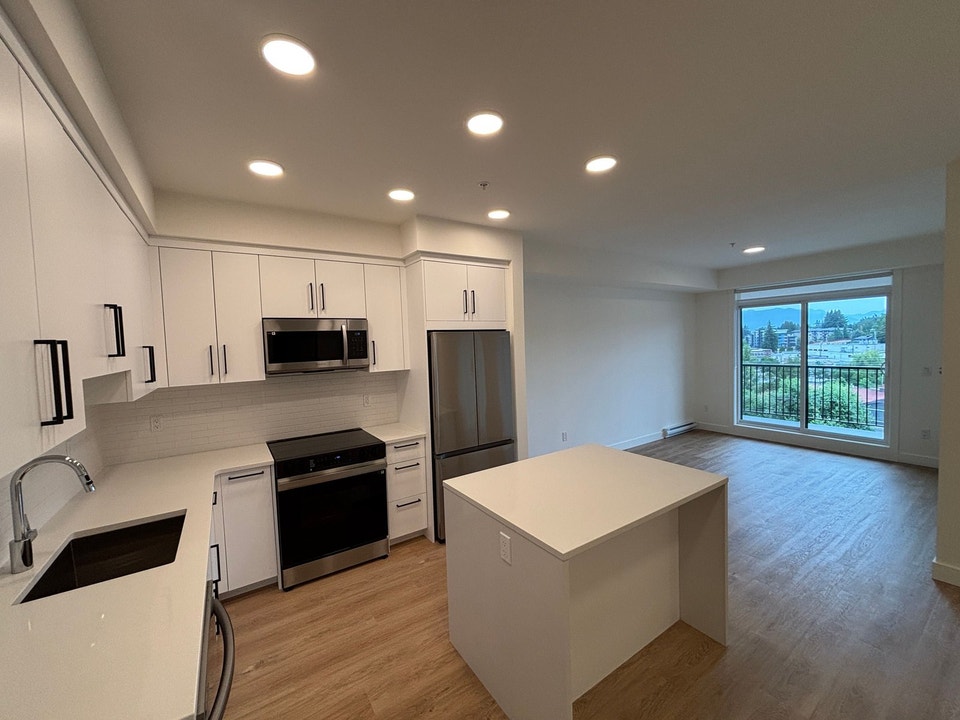 Cozy Condo in Prime Location 2