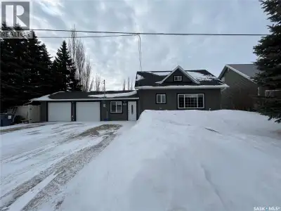 619 Smith-Dorrien is NEW to the local Esterhazy housing market and move in ready! A perfect blend of...