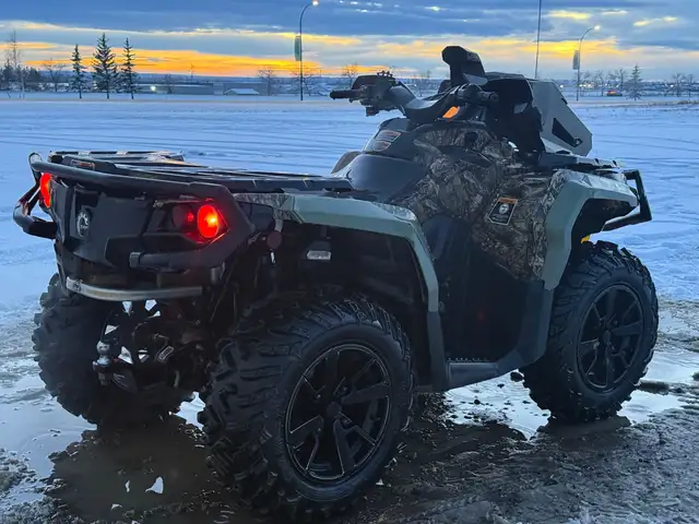 2020 CAN-AM OUTLANDER 650XT-BLUE! in ATVs in Sudbury - Image 6