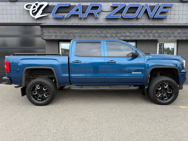 2018 GMC Sierra 1500 SLE | 4WD | 5.3L V8 in Cars & Trucks in Calgary - Image 2
