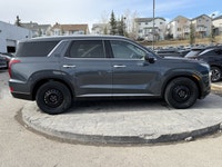 Crowfoot Hyundai, AMVIC Licensed Dealer Mileage: 133,754 km History: No accidents, One Owner Discove... (image 4)