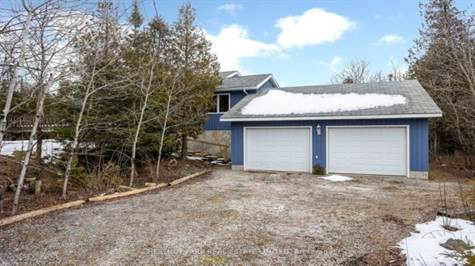 11 Tipsy Lane in Houses for Sale in Owen Sound - Image 3