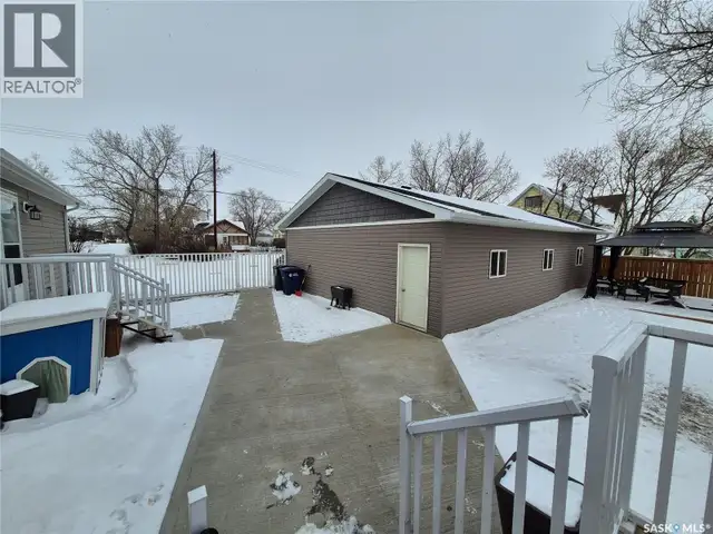 151 2nd AVENUE Bengough, Saskatchewan in Houses for Sale in Moose Jaw - Image 38