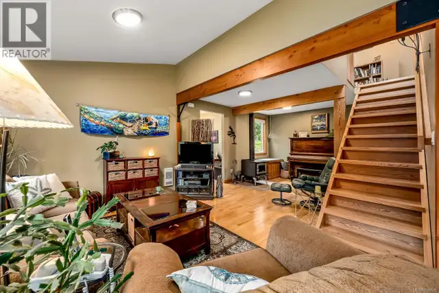 1590 Carrington Bay Rd Whaletown, British Columbia in Houses for Sale in Campbell River - Image 23