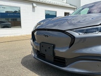 Low Mileage, Sunroof, Power Liftgate, Premium Audio, Heated Seats, Navigation! Compare at $29999 - i... (image 5)