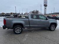 One Owner, 4WD Crew Custom Special Edition, Convenience Pkg, 3.6L, Tow Pkg w/Trailer Brake Controlle... (image 3)