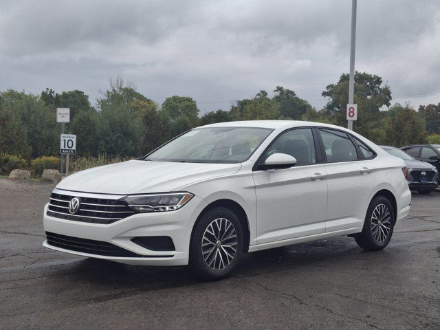2021 Volkswagen Jetta Comfortline | Heated Seats | CarPlay + in Cars & Trucks in Guelph