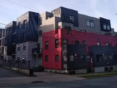 Welcome to 222 Portland! APARTMENTS AVAILABLE: 1 bedroom - $1,600 2 bedroom - $2,256 Open Houses: Mo...