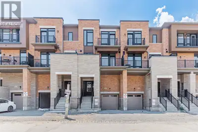 8 CUNLIFFE LANE Ajax (South East), Ontario