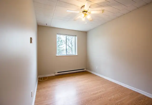 COLLINGWOOD: OAKVIEW COURT APTS - 1 & 2 Bedroom Suites Now Avail in Long Term Rentals in Barrie - Image 8