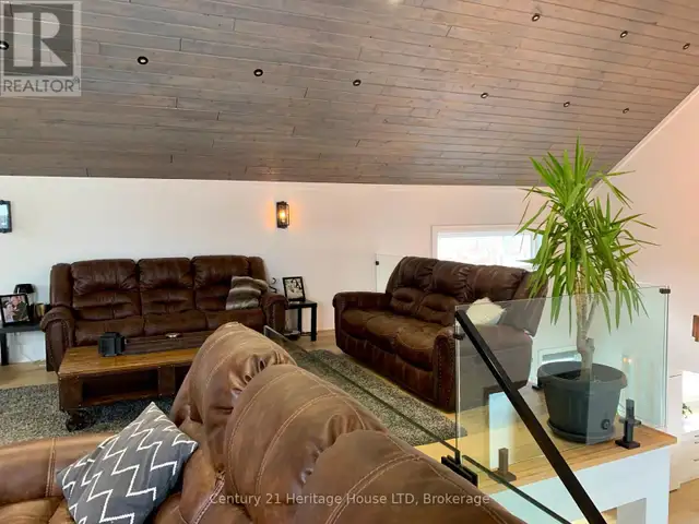 9785 NIAGARA RIVER PARKWAY Niagara Falls (Lyons Creek), Ontario in Houses for Sale in St. Catharines - Image 27
