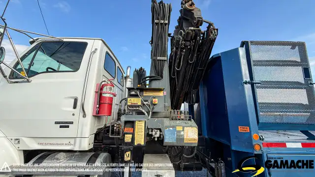 2007 STERLING LT9500 BOOM TRUCK / CRANE TRUCK in Heavy Trucks in Oshawa / Durham Region - Image 16