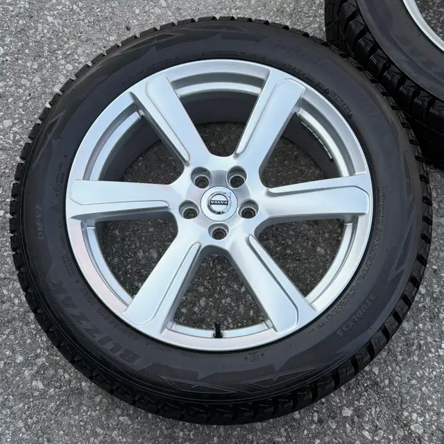 Volvo XC90 19 Inch *OEM* Wheels & Snow Tires in Tires & Rims in City of Toronto - Image 4