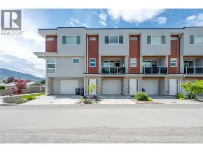 TURNKEY & LOW MAINTENANCE! This centrally located 3 bed, 3 bath townhome offers comfortable living s...
