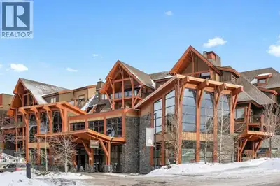 Welcome to Solara Resort’s largest suite - 1,300+ SF top-floor penthouse featuring 3 bedrooms & 2 ba...