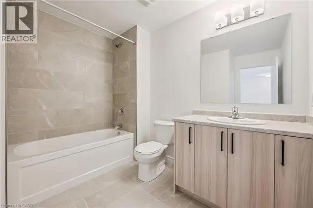 366 ROBERT WOOLNER Street Ayr, Ontario in Houses for Sale in Kitchener / Waterloo - Image 11