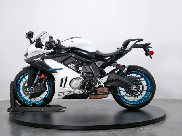 2025 CFMOTO 675SS in Street, Cruisers & Choppers in Kelowna - Image 7