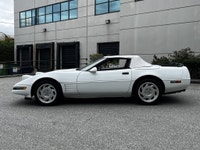 1992 Chevrolet Corvette Convertible 38,726 MILES / 62,323 KM $28,820 + $595 Processing fee = $29,415... (image 5)