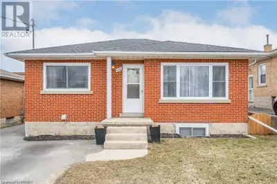 426 HIGHLAND Road E Unit# A Kitchener, Ontario