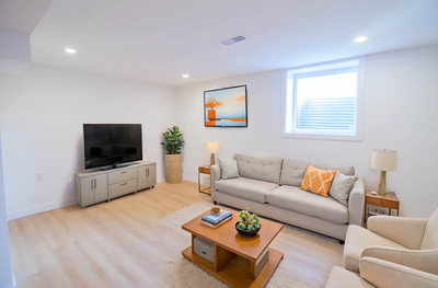 APARTMENT FOR RENT!! This beautiful apartment offers 1 bedroom, 3-piece bathroom, living room and ki...