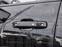Duramax Z71 | Power Sunroof | Leather Heated Bucket Seats | 5th Wheel Prep | 20 Black Alloys | Accid... (image 7)