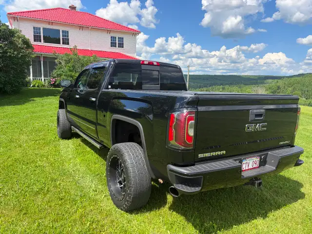 2017 GMC Denali Serria504016659525806084