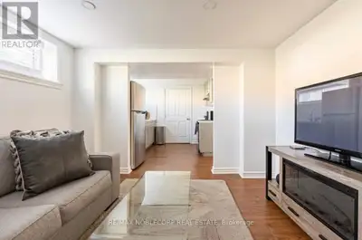BSMT - 4230 BLOOR STREET W Toronto (Markland Wood), Ontario