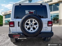 Alpine Premium Audio System | Apple CarPlay Capable | Heated Steering Wheel | Front Heated Seats | D... (image 3)
