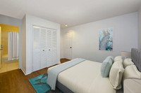 Live well at 80 Beverley Street; perfectly located near the main intersection of Dundas Street West... (image 3)
