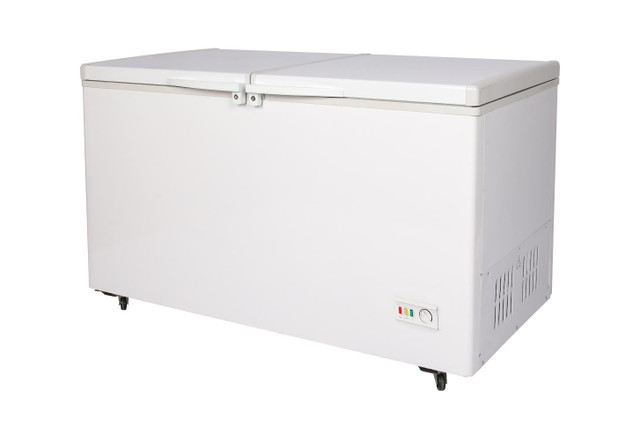 Siebel White Chest Freezer – Deep Freezer Basket & Temperature in Freezers in Edmonton - Image 3