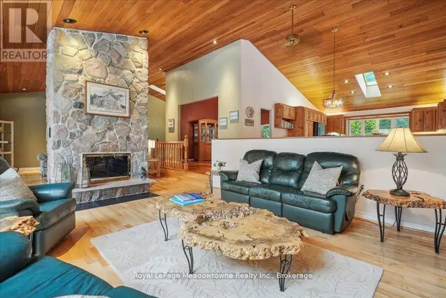 5590 STEELES AVENUE W Milton, Ontario in Houses for Sale in Oakville / Halton Region - Image 12