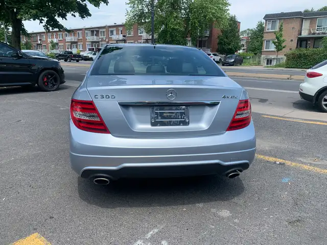 2013 Mercedes-Benz C-Class in Cars & Trucks in City of Montréal - Image 3