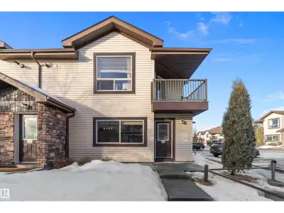 A GREAT OPPORTUNITY! Well-kept bungalow townhouse in the established Charlesworth neighbourhood, off...