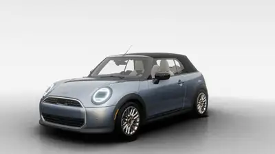 Découvrez ce superbe MINI Cooper C Décapotable neuf, un véhicule haut de gamme qui allie style et pl...
