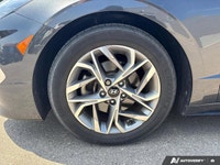 Designed for both style and practicality, this 2021 Hyundai Sonata Preferred offers a refined drivin... (image 8)