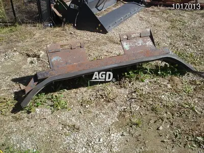 Welcome to Stoneage Equipment Skid Steer quick attach, rubber blade