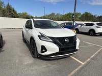 This used 2021 Nissan Murano AWD Midnight Edition is a refined midsize SUV with premium comfort, con... (image 3)