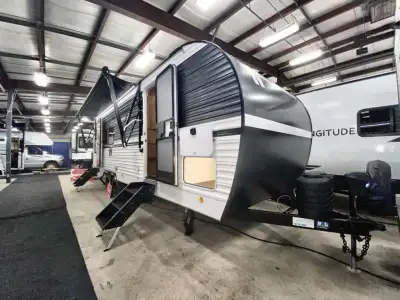 Winnebago Access travel trailer 25RK highlights: Rear Kitchen Booth Dinette 66in.in. x 80in.in. Olym...