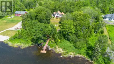 Waterfront Living at Its Finest 54 Beverlys Hill Road, Baddeck Inlet Welcome to 54 Beverlys Hill Roa...