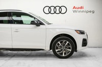 It's easy to see why the Q5 is one of the best selling SUV's in it's class! This accident-free, supe... (image 4)