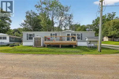 This home is all about easy living and the view. Set in Hidden Valley Estates, this 2 bedroom home h...