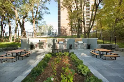 3 Bedroom Apartment- North York Don Valley Parkway Brookbanks Dr, View more