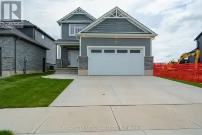 Welcome to this charming two-storey home nestled in the heart of Ailsa Craig where small-town charm...