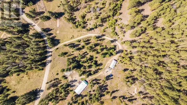 7465 Broadwater Road Castlegar, British Columbia in Houses for Sale in Nelson - Image 6