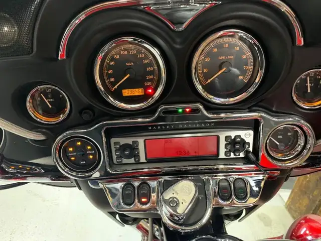 2008 Harley-Davidson Electra Glide Ultra Classic in Street, Cruisers & Choppers in Oshawa / Durham Region - Image 12